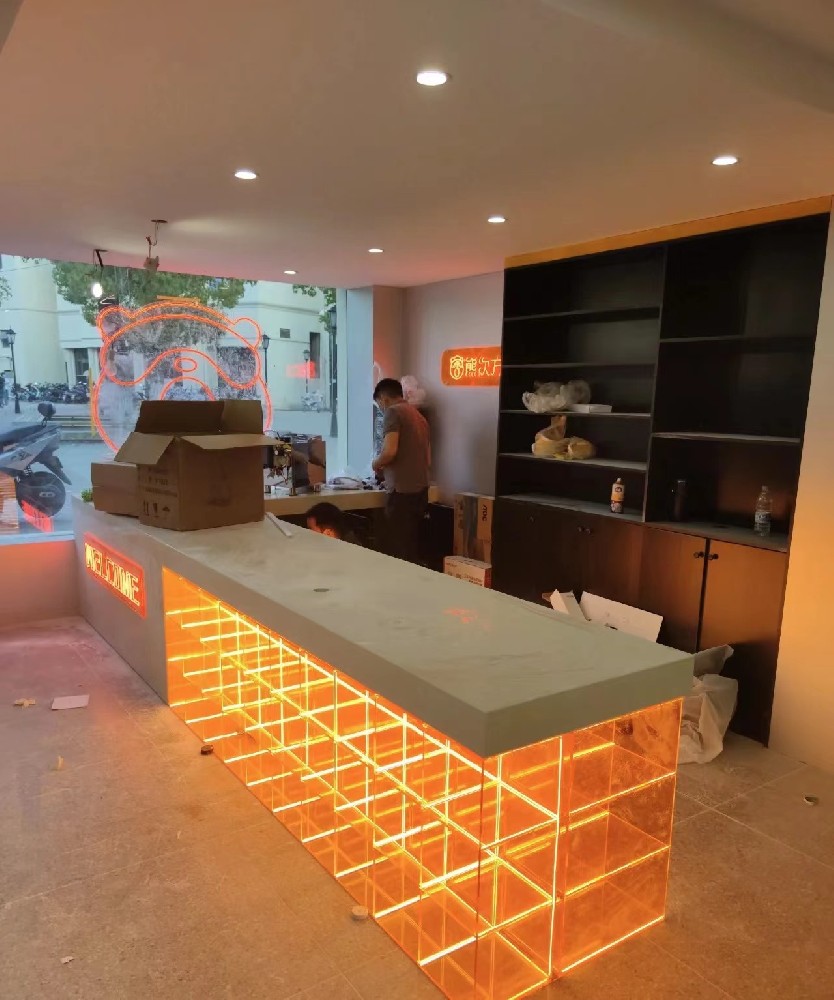 亚克力发光前台设计定制渐变透明展示柜有机玻璃货架潮玩店展示架